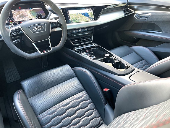 Audi e-tron GT RS 6 of 17