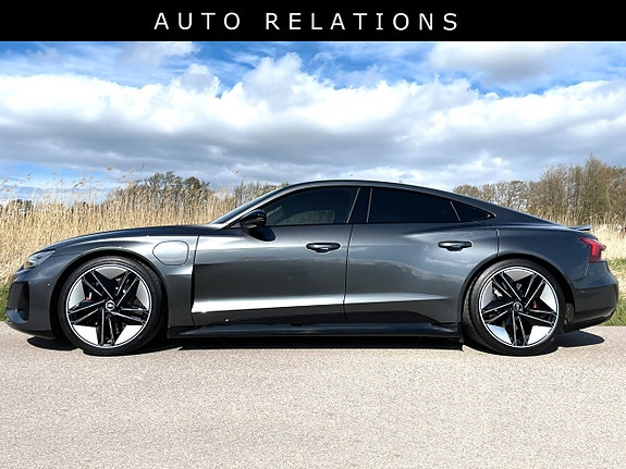 Audi e-tron GT RS 13 of 17