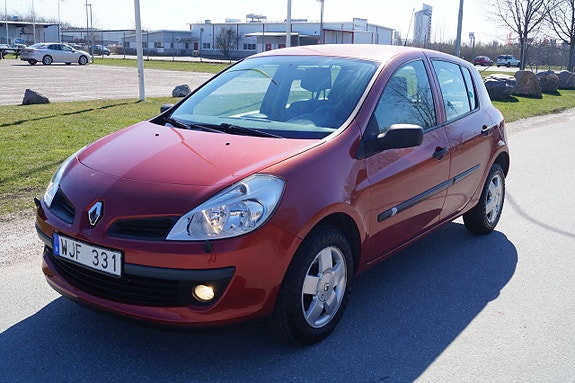 Renault Clio 3 of 9