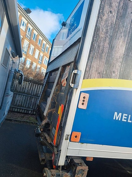 Volvo Trucks FL 3 of 5