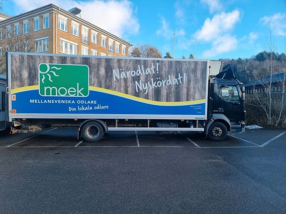 Volvo Trucks FL 2 of 5