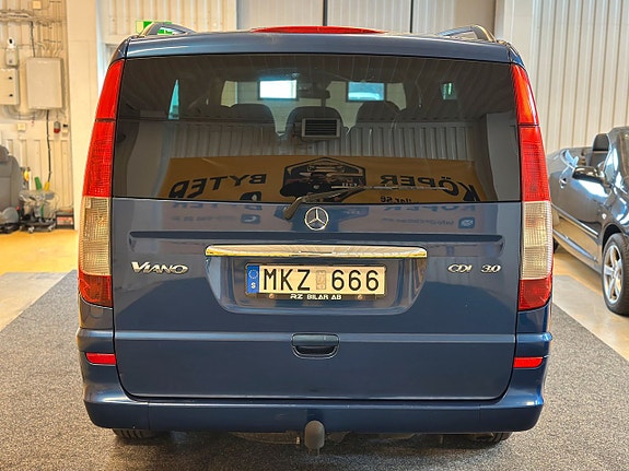 Mercedes-Benz Viano 6 of 21