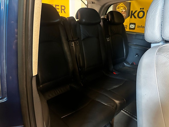 Mercedes-Benz Viano 11 of 21