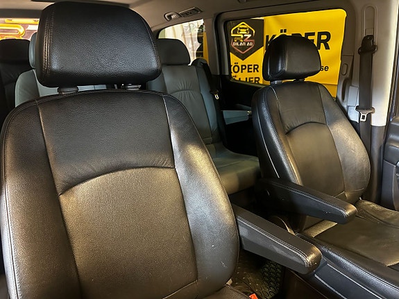 Mercedes-Benz Viano 12 of 21
