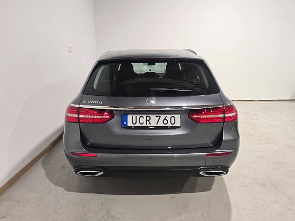 Mercedes-Benz E200 6 of 19