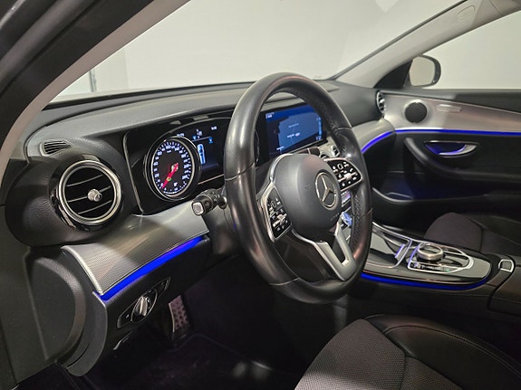 Mercedes-Benz E200 8 of 19