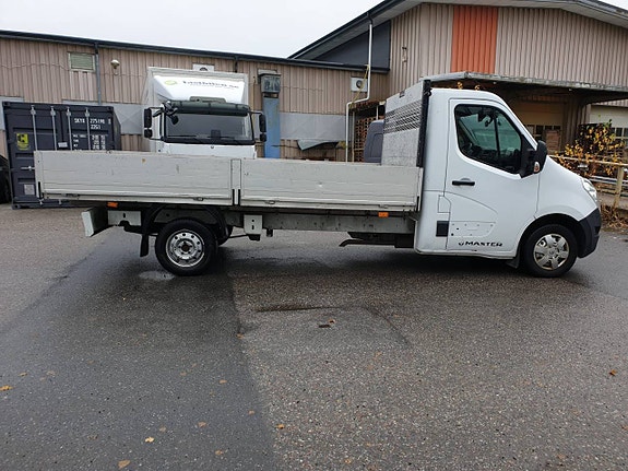 Renault Master 12 of 18