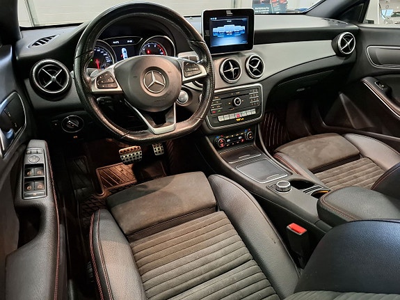 Mercedes-Benz CLA180 2 of 23