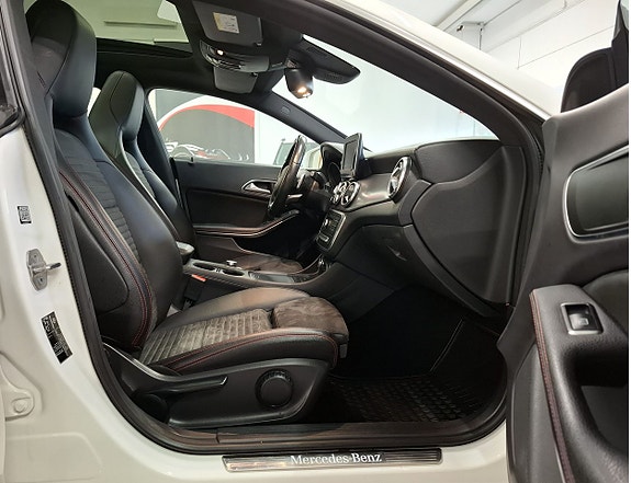 Mercedes-Benz CLA180 20 of 23