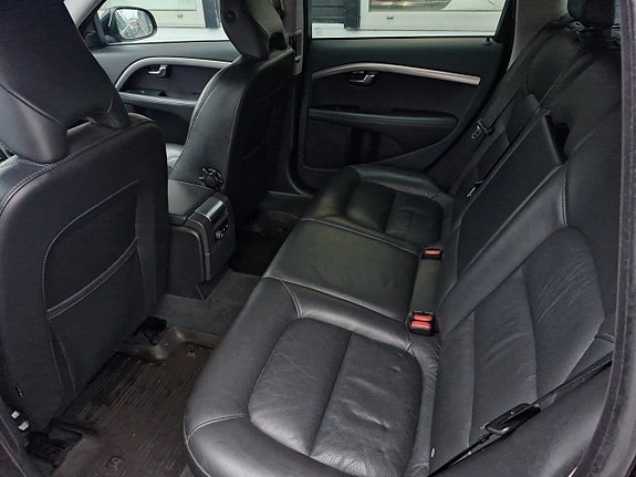 Volvo V70 7 of 14