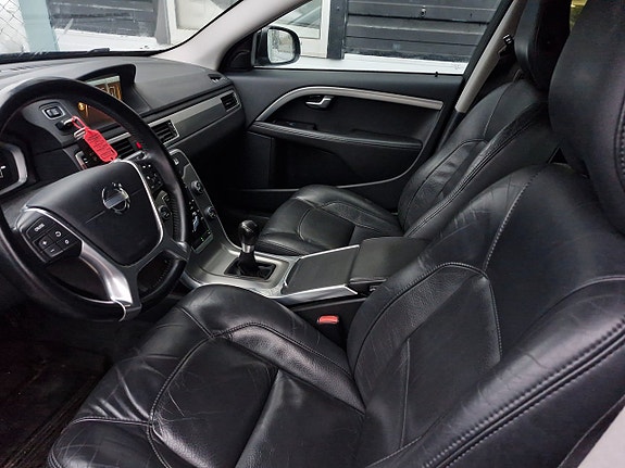 Volvo V70 6 of 14