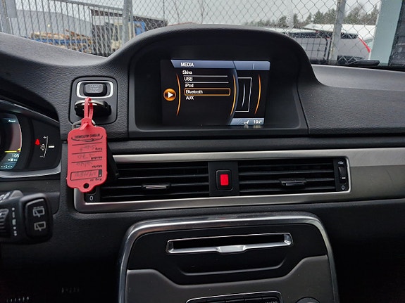 Volvo V70 9 of 14