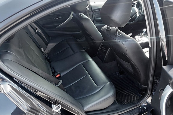 BMW 320 13 of 13