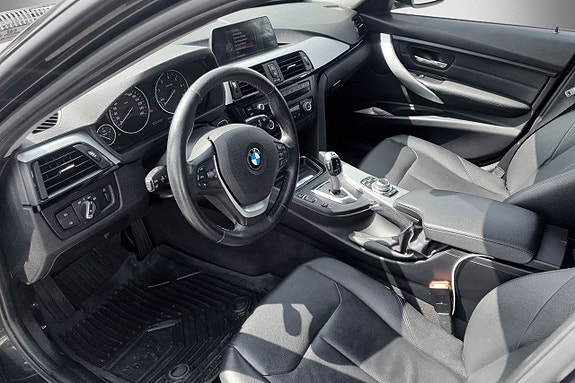 BMW 320 11 of 13