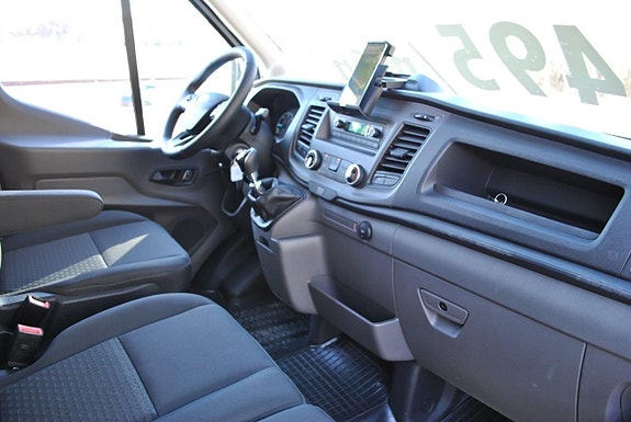 Ford Transit 9 of 19