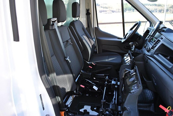 Ford Transit 10 of 19
