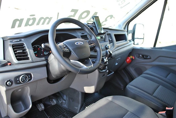 Ford Transit 14 of 19