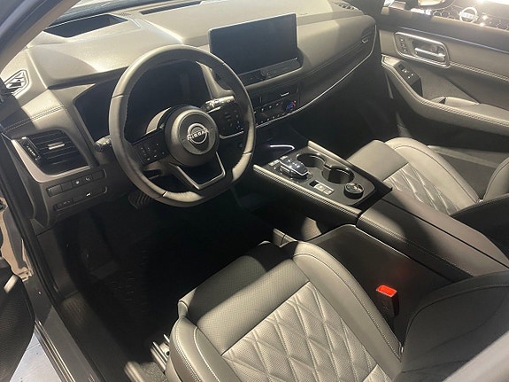 Nissan X-Trail 12 of 19