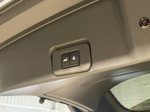 Nissan X-Trail 19 of 19