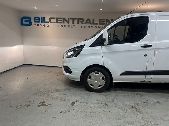 Ford Transit Custom 12 of 16