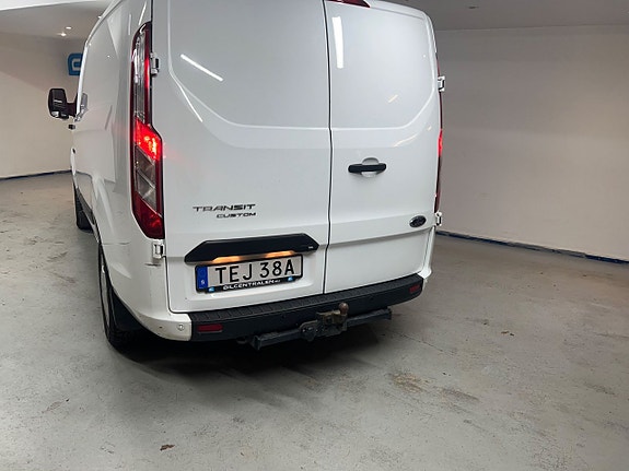 Ford Transit Custom 7 of 16