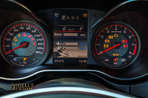 Mercedes-Benz AMG GT S 16 of 18