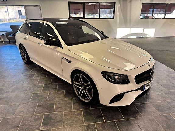 Mercedes-Benz AMG GT 63 s 4 of 5