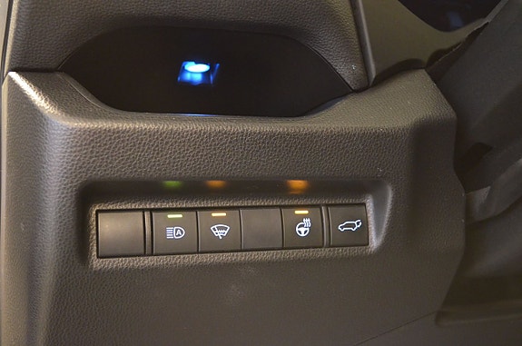 Toyota RAV4 9 of 22
