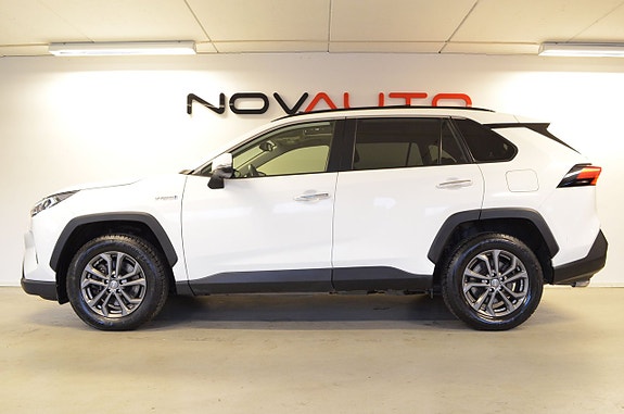 Toyota RAV4 6 of 22
