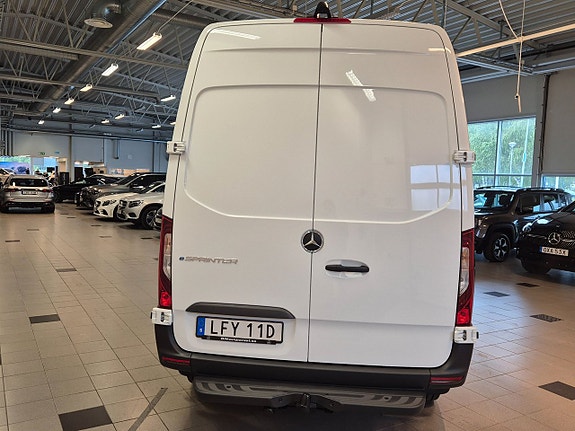 Mercedes-Benz eSprinter 414 4 of 6
