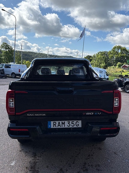 Maxus T90 EV 4 of 8