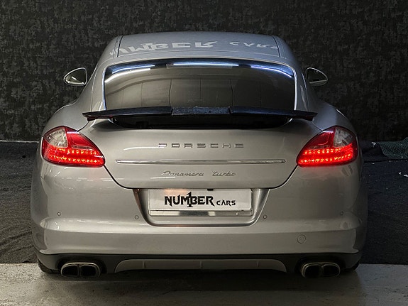 Porsche Panamera Turbo 9 of 27