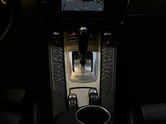 Porsche Panamera Turbo 23 of 27