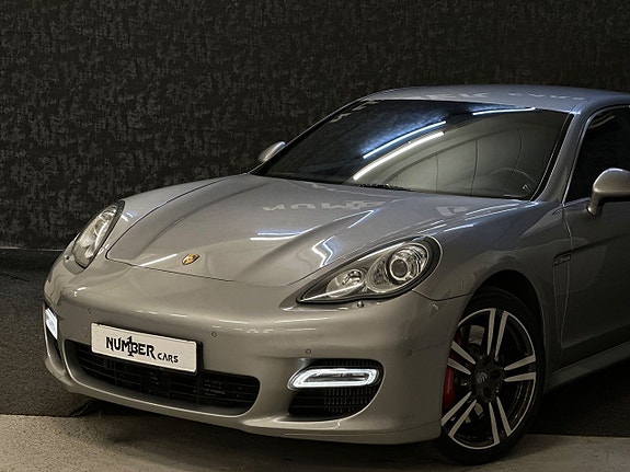 Porsche Panamera Turbo 2 of 5