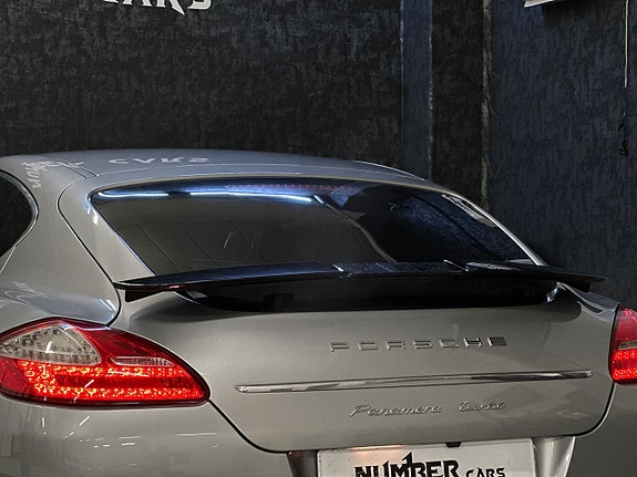 Porsche Panamera Turbo 10 of 27