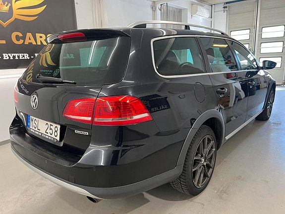 Volkswagen Passat Alltrack 4 of 5