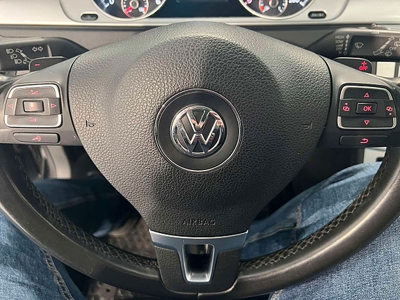 Volkswagen Passat Alltrack 10 of 22