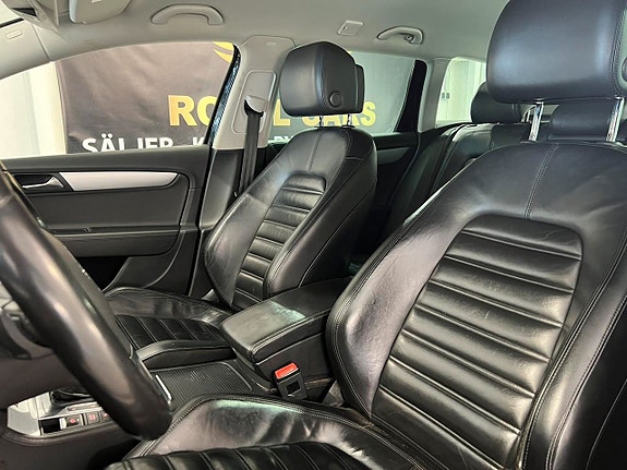 Volkswagen Passat Alltrack 17 of 22