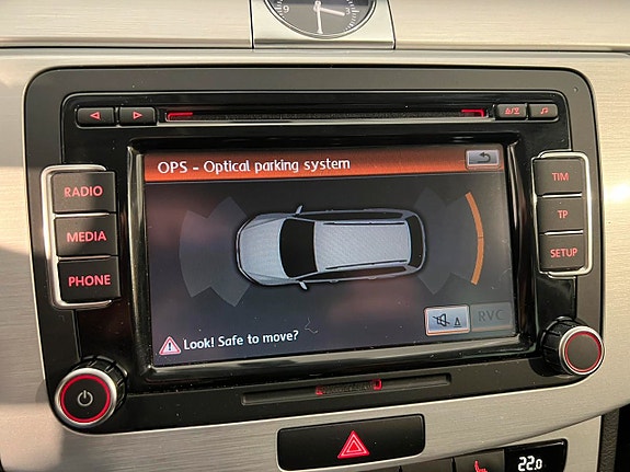 Volkswagen Passat Alltrack 13 of 22