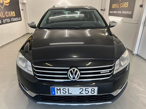 Volkswagen Passat Alltrack 8 of 22