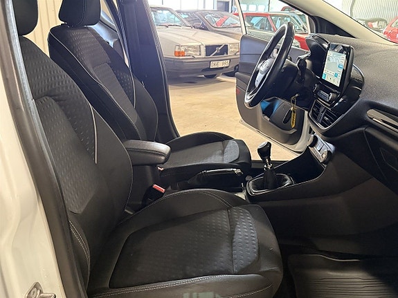 Ford Fiesta 8 of 11