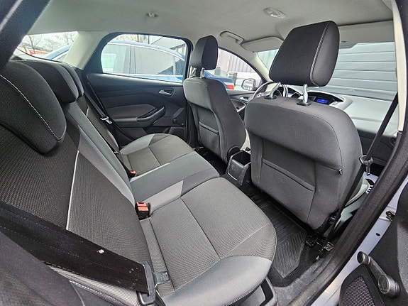 Ford Focus 12 of 14