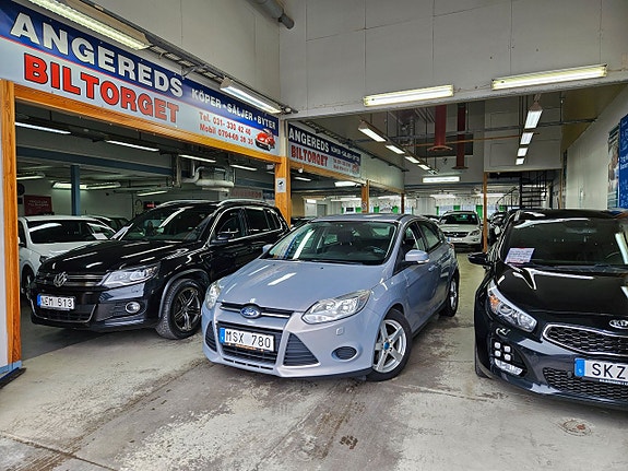 Ford Focus 2 of 14