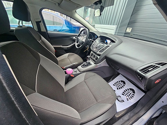 Ford Focus 13 of 14