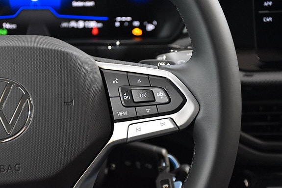 Volkswagen T-Cross 12 of 23