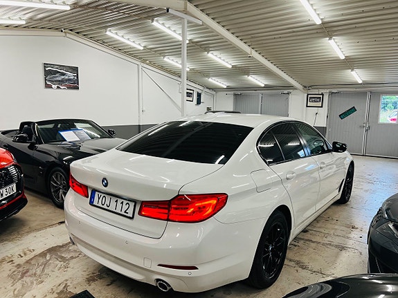 BMW 520i 6 of 18