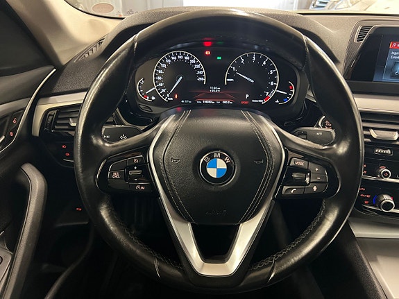 BMW 520i 14 of 18