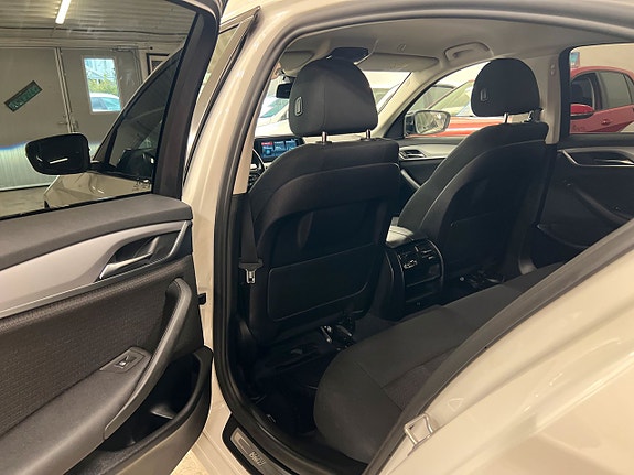 BMW 520i 10 of 18