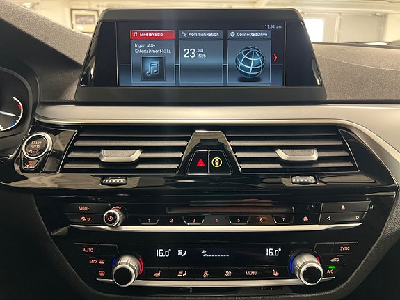 BMW 520i 15 of 18