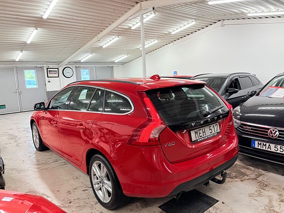 Volvo V60 4 of 18
